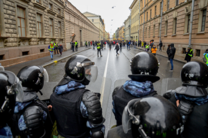 «Мне дали понять: не стоит воевать против власти». Фигурант «дворцового дела» — о сроке за попытку отбить у силовиков девушку на митинге