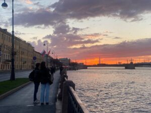 Низкая температура и небольшой снег. Какой будет погода в Петербурге на этой неделе?